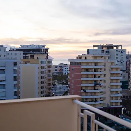 Nikaj Premium 2 アパート Vlorë