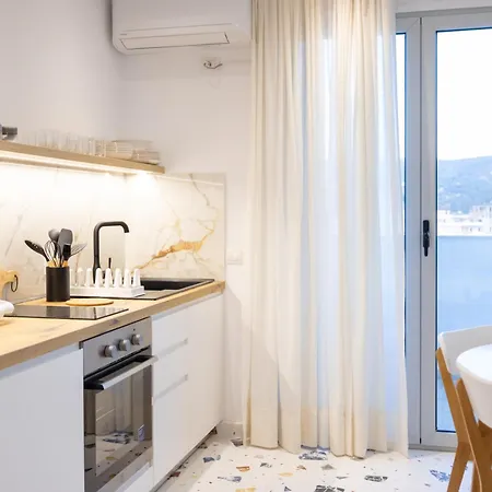 アパート Nikaj Premium 2 *