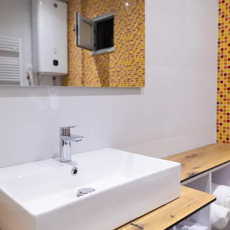 Nikaj Premium 2 Vlorë